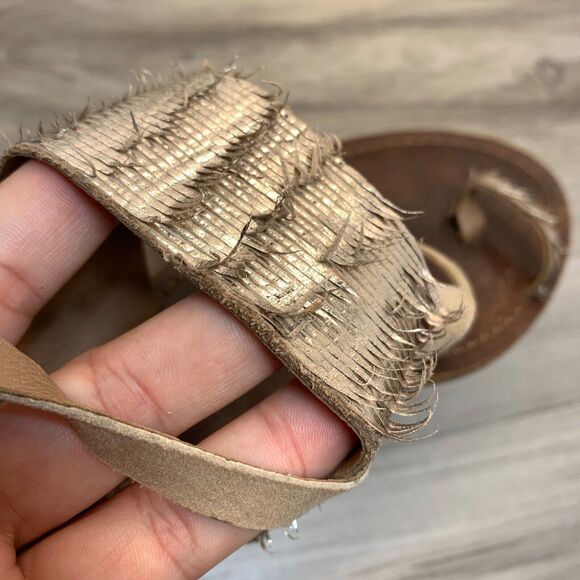 Freebird by Steven Ocean Beige Metallic US Sz 38 Flat Gladiator Sandals Toe Loop - Picture 9 of 10